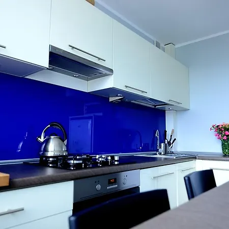 Family Victus In The Center By Renters * Sopot